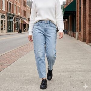 White House Black Market Extra High Rise Barrel Jeans Light Wash Size 6